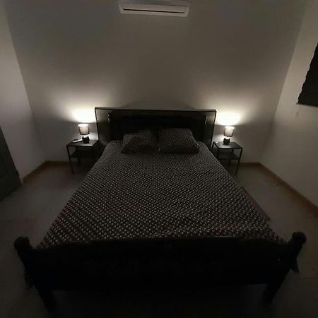 Appartement Spacieux &Tres Calme. Spacious & Very Quiet Apartment. Carros Eksteriør bilde