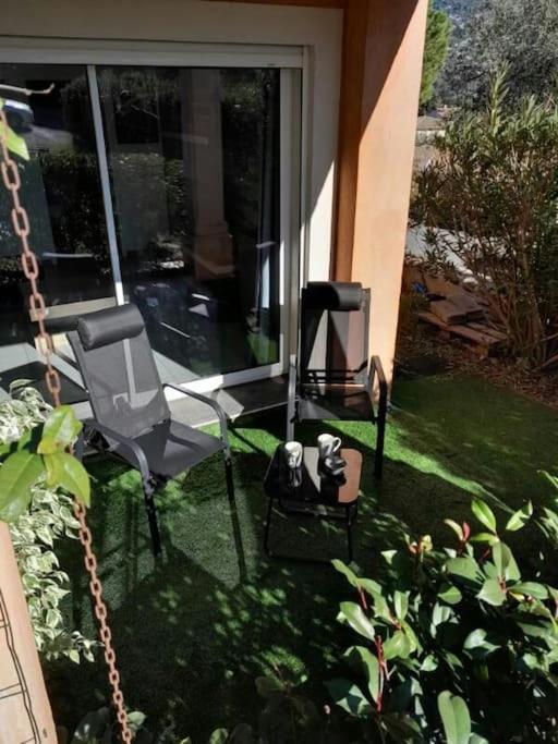 Appartement Spacieux &Tres Calme. Spacious & Very Quiet Apartment. Carros Eksteriør bilde