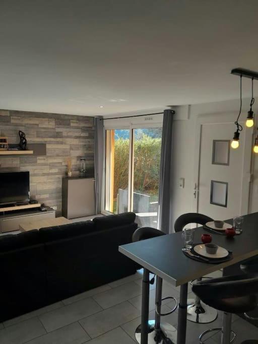 Appartement Spacieux &Tres Calme. Spacious & Very Quiet Apartment. Carros Eksteriør bilde
