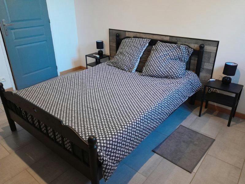 Appartement Spacieux &Tres Calme. Spacious & Very Quiet Apartment. Carros Eksteriør bilde